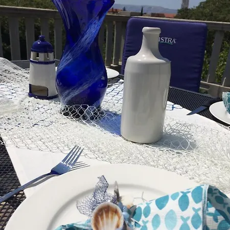 Πανσιόν Sanmari 3*