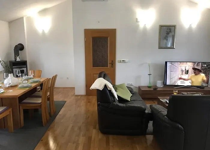 Sanmari Gasthuis Novi Vinodolski