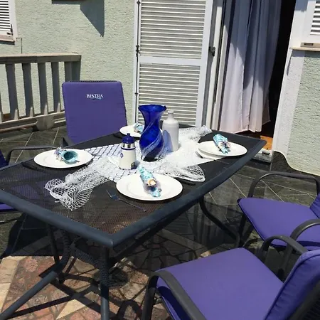 Sanmari Konukevi Novi Vinodolski