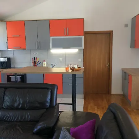 Sanmari Konukevi Novi Vinodolski